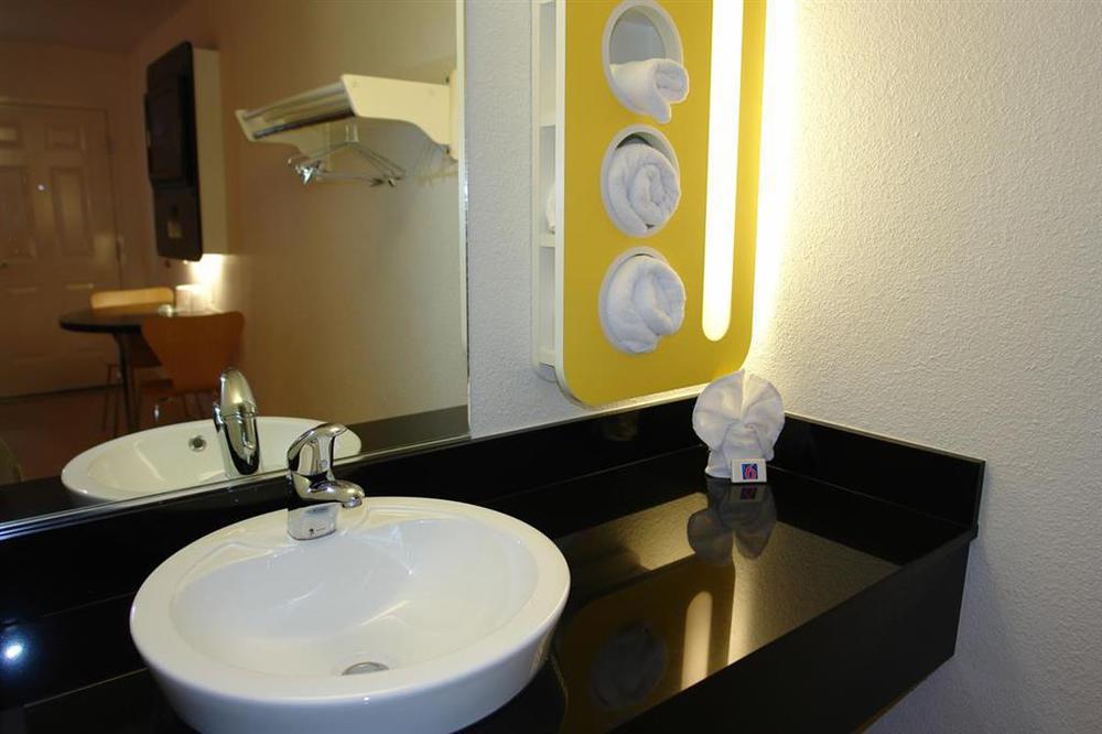 Motel 6-Corpus Christi, Tx - East - North Padre Island Amenities photo
